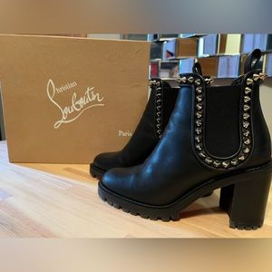 Christian Louboutin Capahutta Black/Silver heel 39.5 RARE Size!